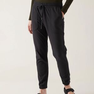Athleta Farallon black joggers with pockets women’s size small 6